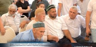 Жители Каратобе подняли острые вопросы перед акимом Шымкента Жители Каратобе на встрече с акимом Шымкента