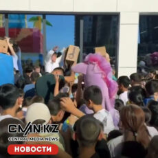 Бесплатное мороженое довело до адмареста и штрафа Бесплатное мороженое довело до адмареста и штрафа