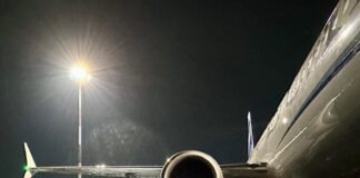 В аэропортах Астаны и Шымкента начнется ремонт весной Самолет