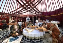 Юрты, обряды и гостеприимство в павильоне Казахстана Юрта - казахстанский павильон