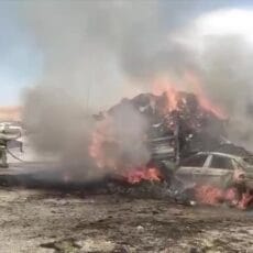 Два автомобиля загорелись после столкновения Два автомобиля загорелись после столкновения