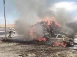 Два автомобиля загорелись после столкновения