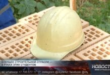 К празднованию дня строителя в колледже организовали необычную выставку День строителя