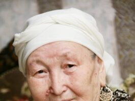 Мать Заутбека Турисбекова