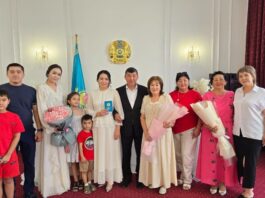 Супружеская пара, отметившая 30-летие совместной жизни