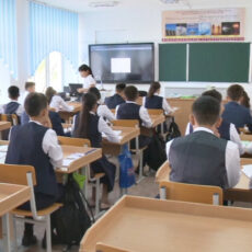 В Казахстане продолжают работать клубы семейного воспитания «Даналық мектебі» Школьники в классе