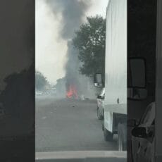 В Шымкенте загорелся легковой автомобиль — пострадал владелец