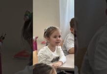 Шымкентские школьники получили памятки по дорожной безопасности