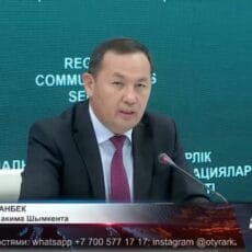 Транспортный коллапс у школ Шымкента