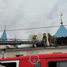 В Шымкенте спасатели МЧС ликвидировали возгорание в мечети Спасатели МЧС ликвидировали возгорание в мечети