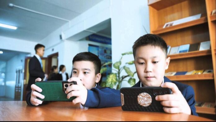 телефон, дети