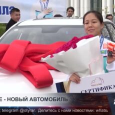 Чемпионке мира по борьбе подарили автомобиль