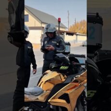 Полицейские на мотоциклах обеспечивают безопасность на улицах Шымкента