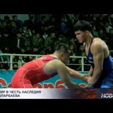 300 борцов из пяти стран сошлись на турнире имени Мардана Сапарбаева