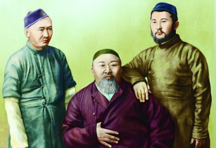 Абай с сыновьями Акылбаем (слева) и Турагулом (справа)