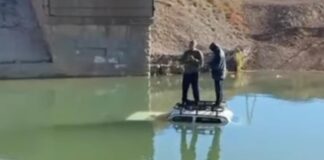 Автомобиль с пассажирами слетел в воду в Туркестанской области