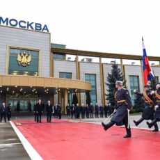 «Его Превосходительство»: как Москва встречает Токаева