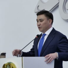 Берденов, поставки газа и мусор: О чем говорил аким на брифинге СЦК