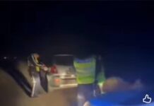 Женщина с детьми застряла на трассе без топлива