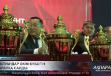 100 палуанов боролись за Кубок акима Шымкента по қазақ күресі