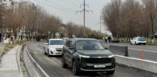 В Шымкенте открыли правосторонний съезд с Назарбаева на Байдибек би