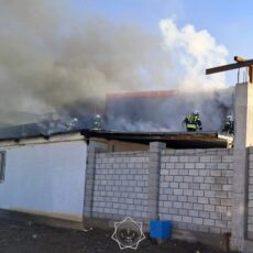 Пожар на заброшенном складе потушили в Шымкенте