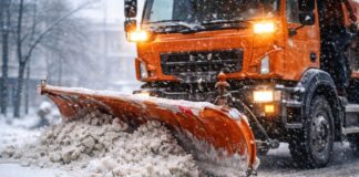 В Шымкенте усилили уборку снега на дорогах
