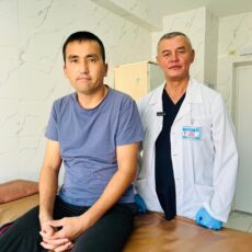 «Косточка едва не убила»: шымкентские врачи спасли мужчину