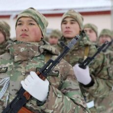 Минобороны призвало не доверять «помощникам военкоматов»