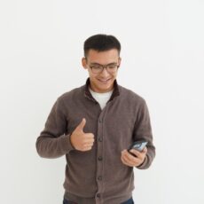 Мобильный ЦОН: сколько услуг казахстанцы получают через приложение