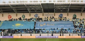 В Туркестане прошел футбольный матч с патриотической акцией в поддержку референдума