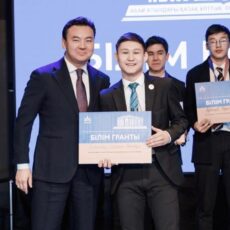 Победу в республиканской олимпиаде по казахскому языку одержала команда из Туркестана