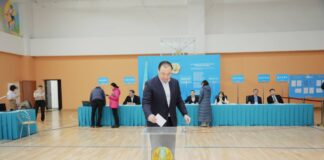 Министр транспорта Нурлан Сауранбаев принял участие в референдуме
