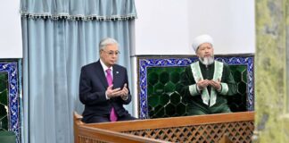 Президент посетил мавзолей Ходжи Ахмеда Яссауи