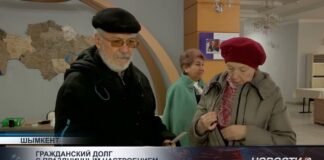 Первым проголосовавшим на участках вручали подарки