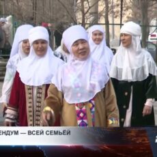 В Шымкенте голосуют целыми семьями