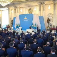 Президент назвал Конституцию ориентиром для будущих поколений