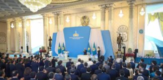 Президент назвал Конституцию ориентиром для будущих поколений