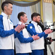 Глава государства наградил чемпиона ХІV зимних Паралимпийских игр Ербола Хамитова