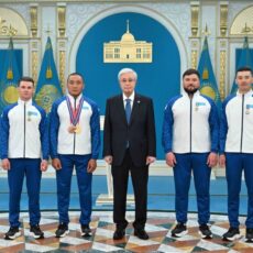 Орден «Парасат» получили тренеры казахстанских паралимпийцев