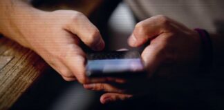 SMS-коды и «доставка цветов» стали новой уловкой мошенников