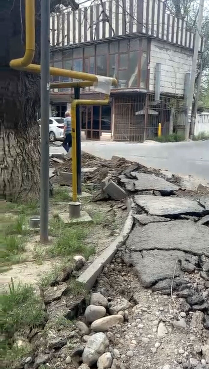 Демонтаж тротуара