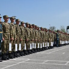 200 военнослужащих завершили срочную службу в Шымкенте