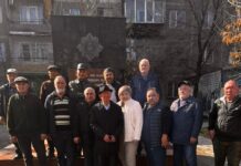 Чтоб не пропасть поодиночке