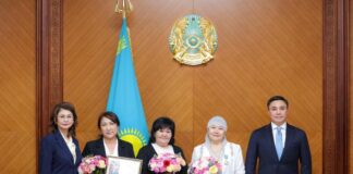 За вклад в развитие искусства: педагоги Шымкента получили государственные награды