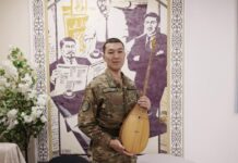 Музыка и служба: уникальный гвардеец из Туркестана