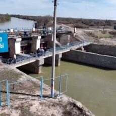 После очистки канала, вода по реке Шу дошла до населённых пунктов Созакского района