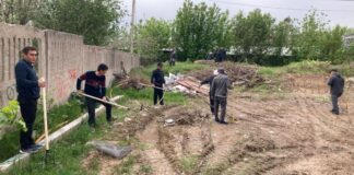 Шымкентцы вышли на общегородской субботник