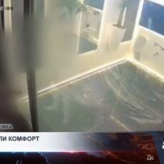 Мужчина повредил интерьер в новом общественном туалете в центре Шымкента