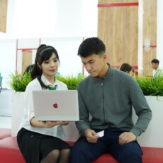 В ЦОНе Шымкента обучают цифровой грамотности граждан